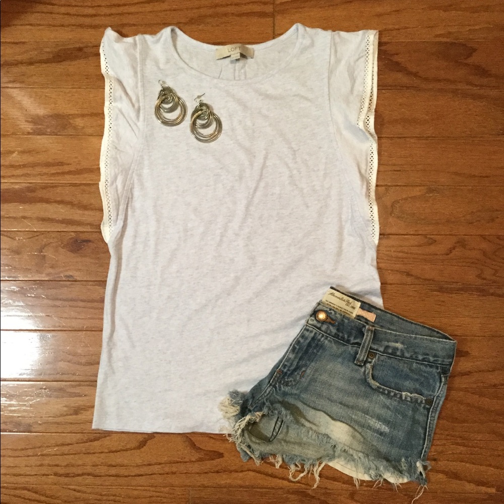 NWOT Loft Ruffle sleeve tank